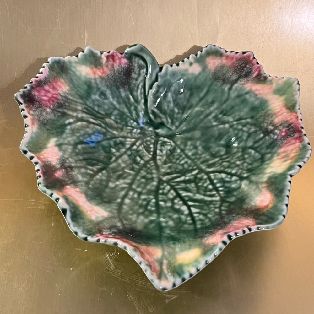 Handcrafted Green and Pink Ceramic Leaf Bowl